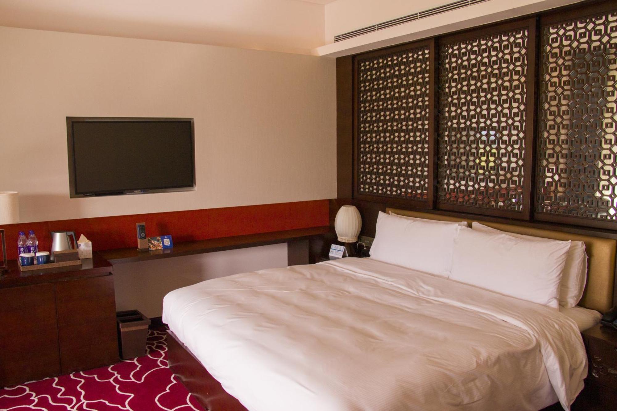 Hilton Linzhi Resort Ньингчи Экстерьер фото