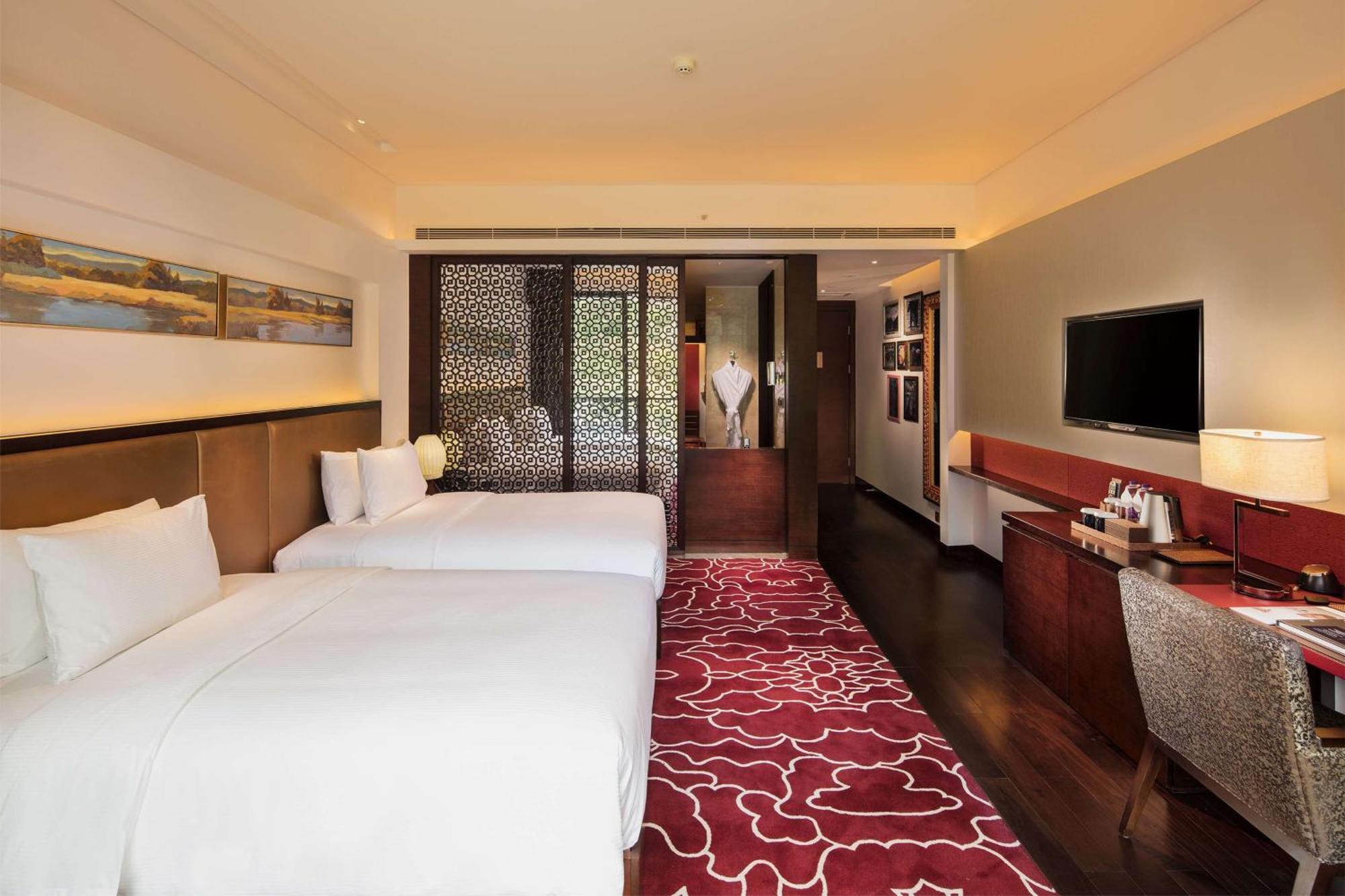 Hilton Linzhi Resort Ньингчи Экстерьер фото