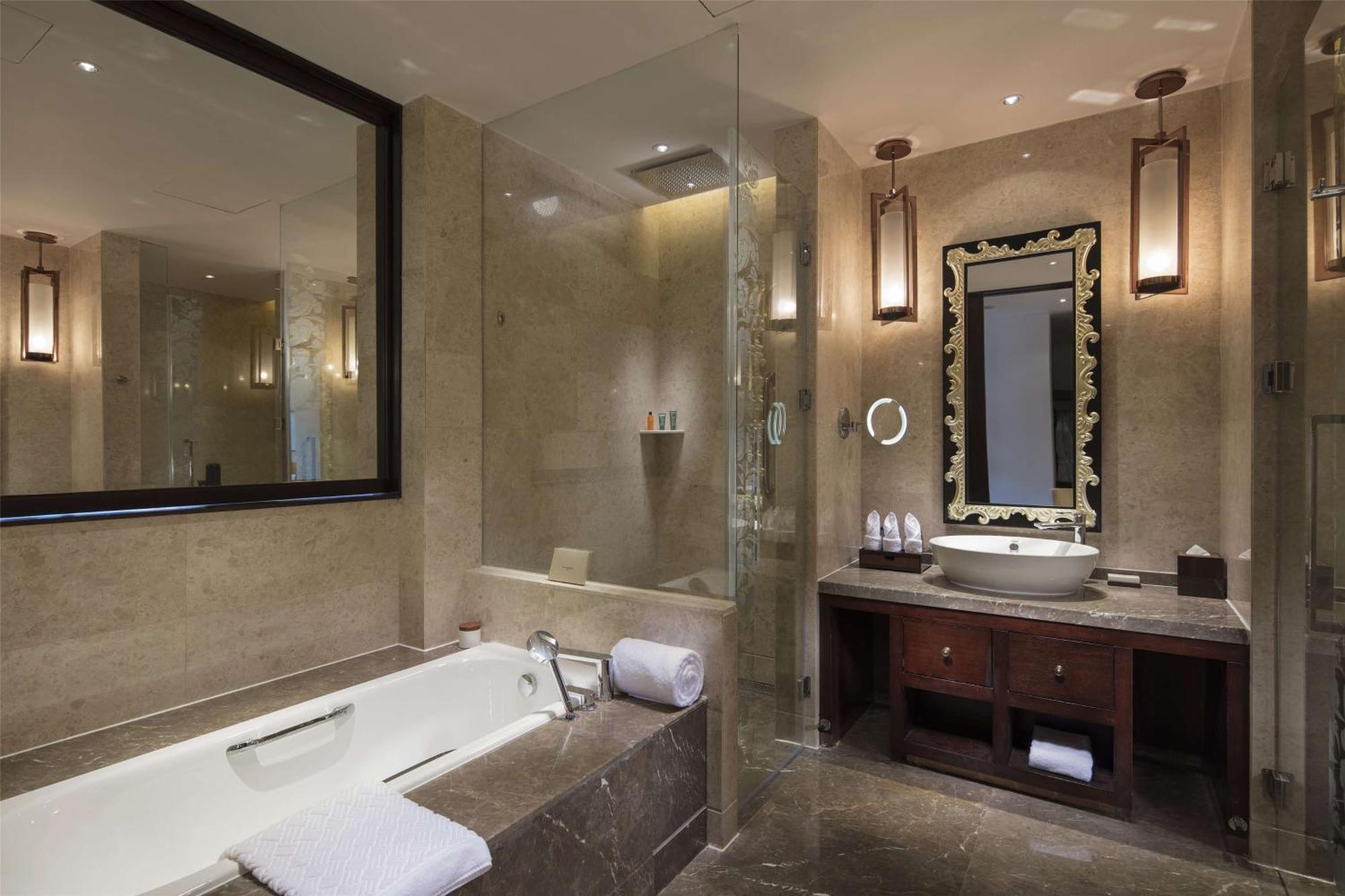 Hilton Linzhi Resort Ньингчи Экстерьер фото