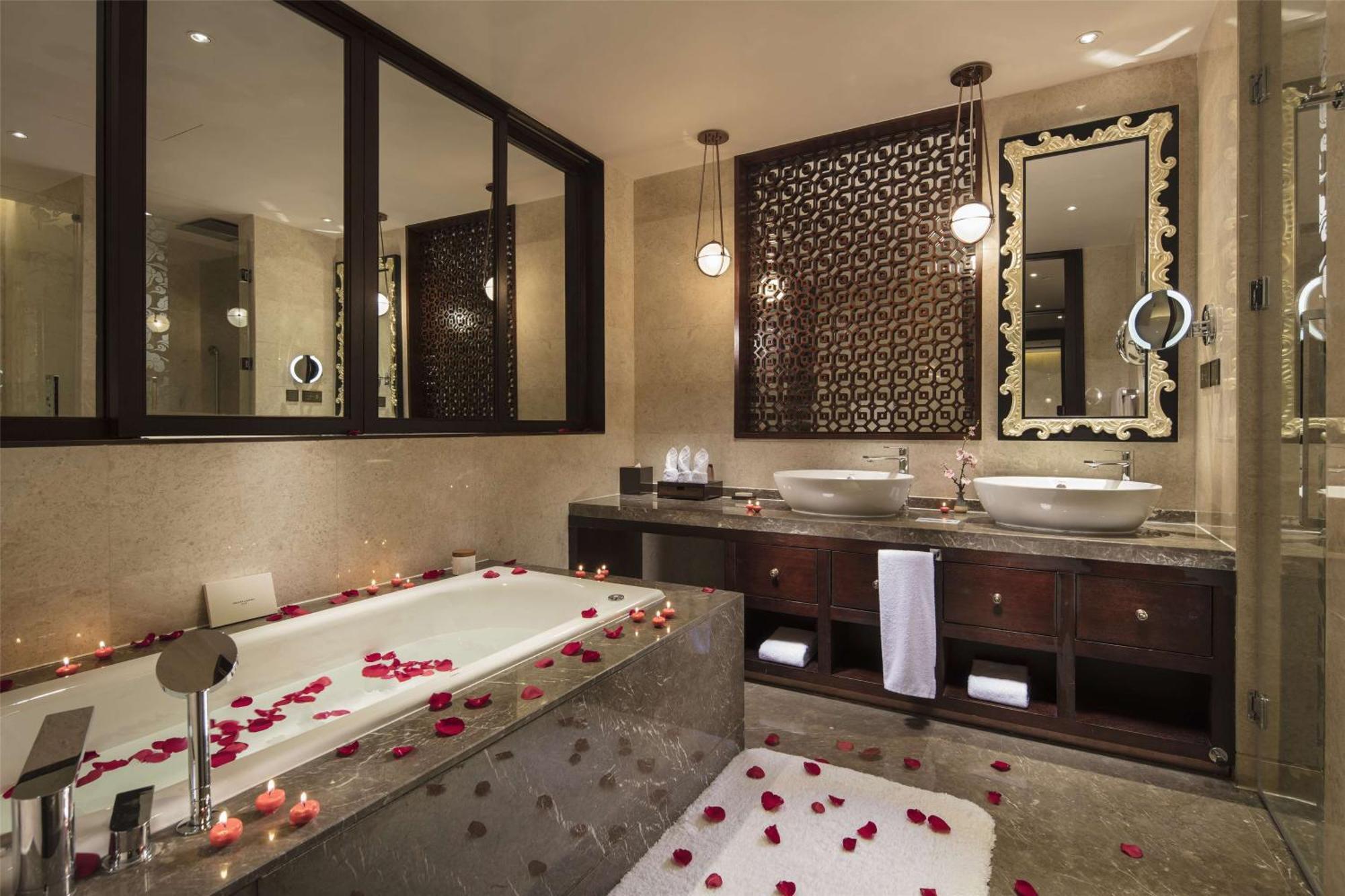 Hilton Linzhi Resort Ньингчи Экстерьер фото