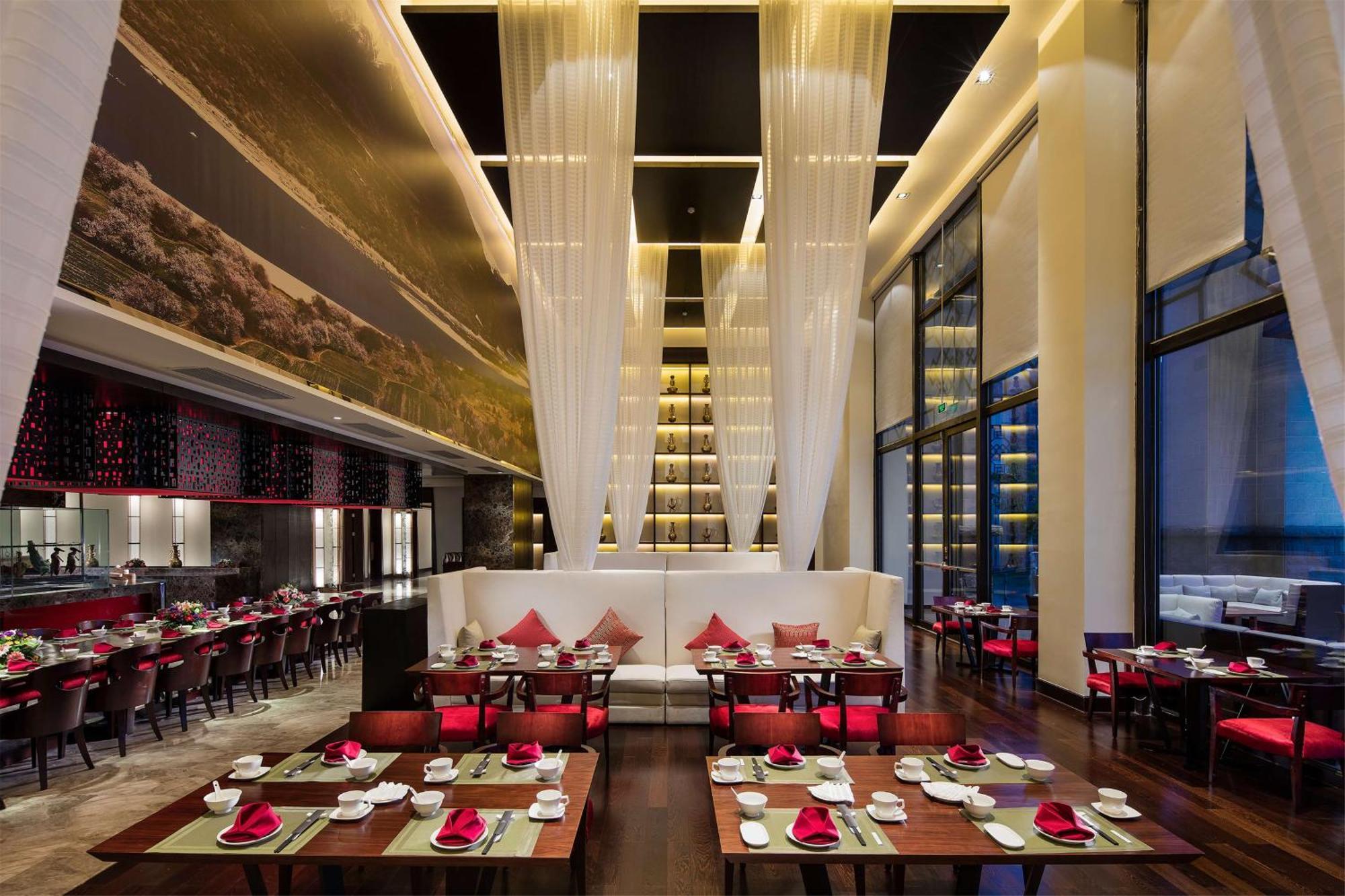 Hilton Linzhi Resort Ньингчи Экстерьер фото