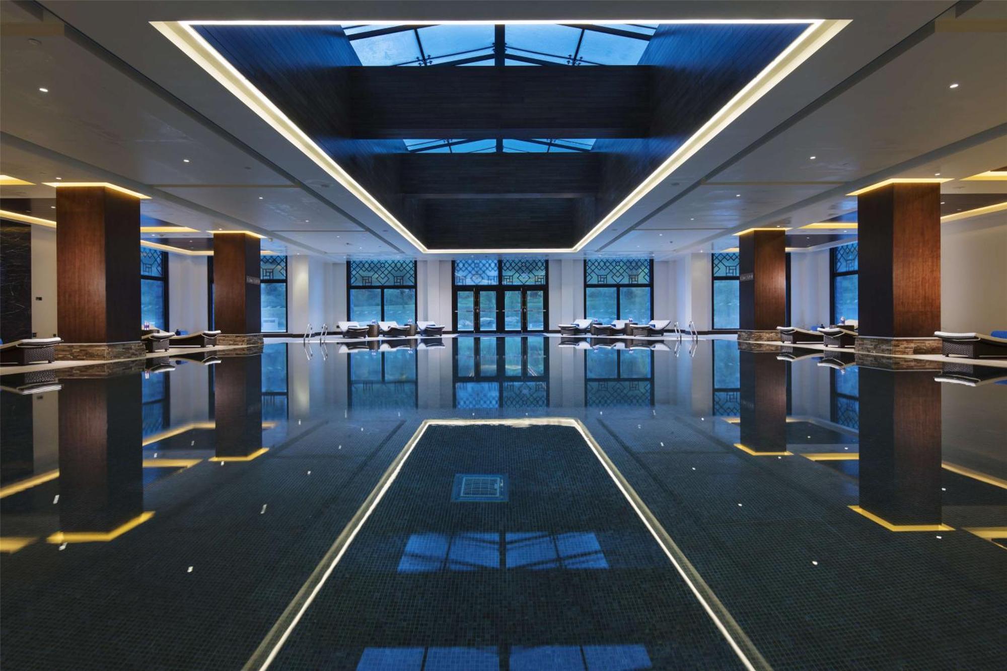 Hilton Linzhi Resort Ньингчи Экстерьер фото